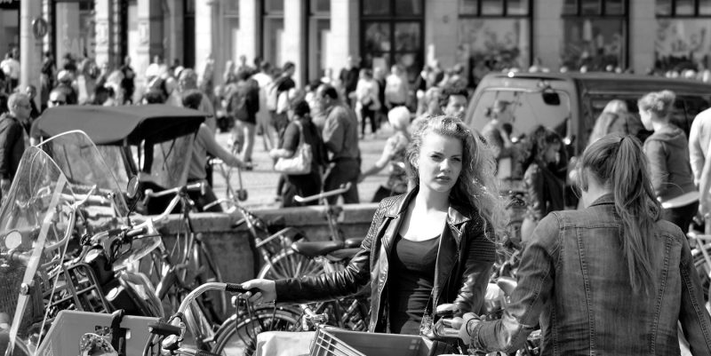 girlsbiking